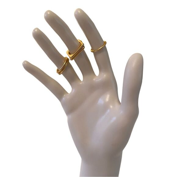 Turquoise & Pearl Goldtone Ring Stack. 5 Rings Total. - Picture 3 of 7